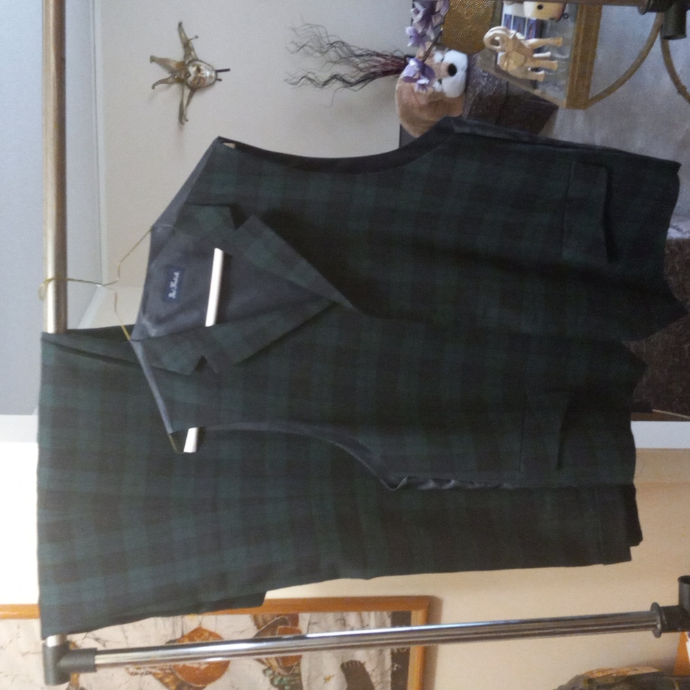 Holiday, green, pants,and vest
